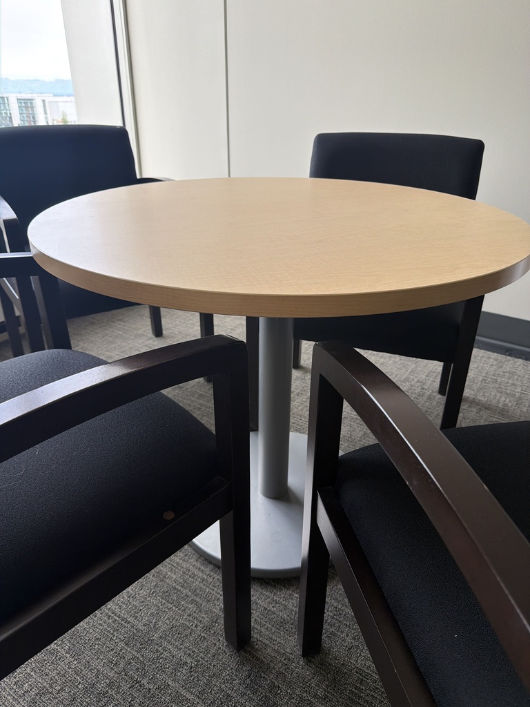 36x29 ROUND TABLE
