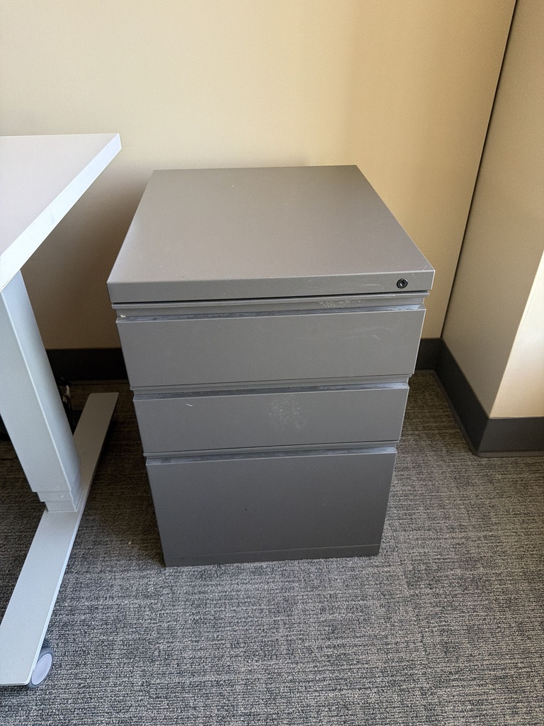 22 x 18 x 26 1/4 FILING CABINET