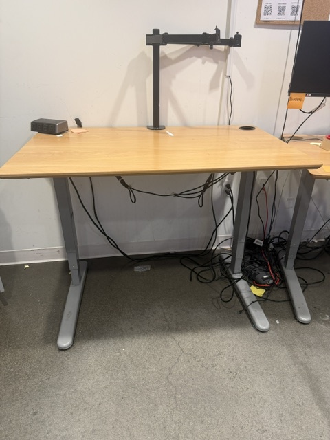 Sit-Stand desk