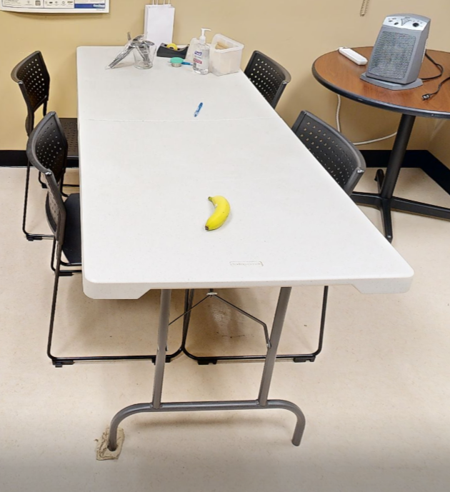Folding table