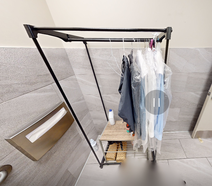 Coat tree/rack/wardrobe