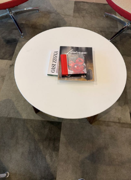 30" ROUND COFFEE TABLE (WHITE LAMINATE)
