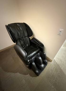 MASSAGE CHAIR