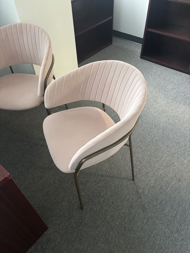 Guest chair pink