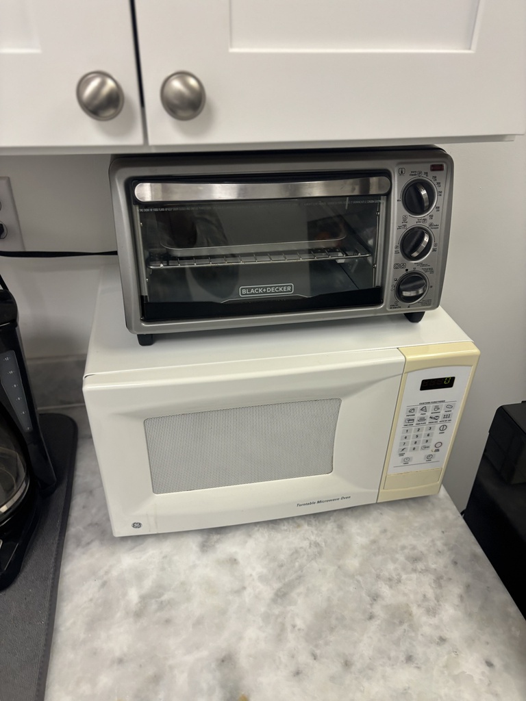 Microwave &amp; toaster oven
