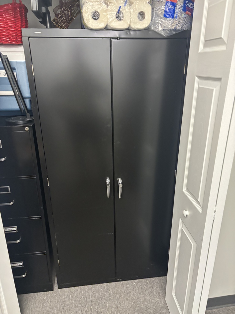 Storage cabinet