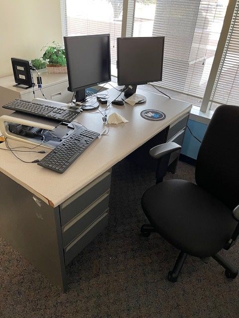 White Top Desk - 2Ped/Drawer 5'5''