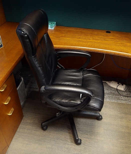 Blk executive task chair w/arms