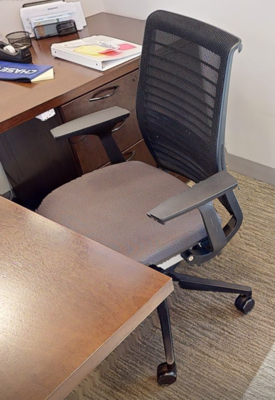 Task chair w/arms