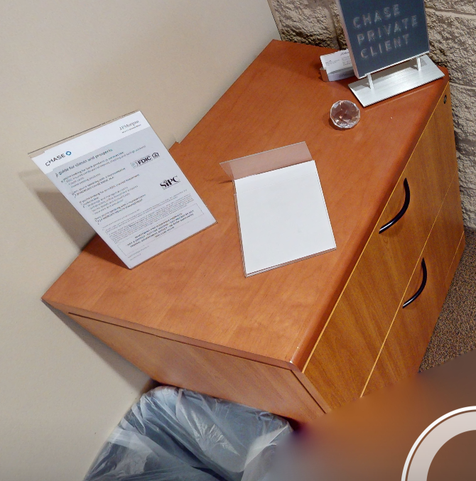 2D lateral file credenza