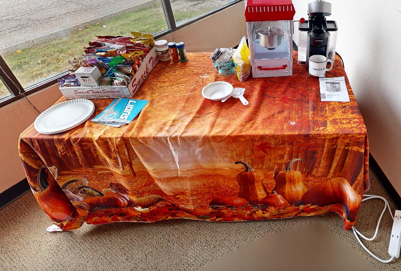 Folding table