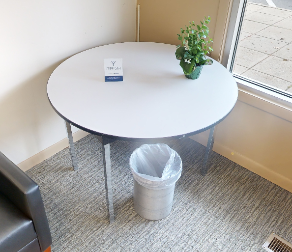 Round meeting table