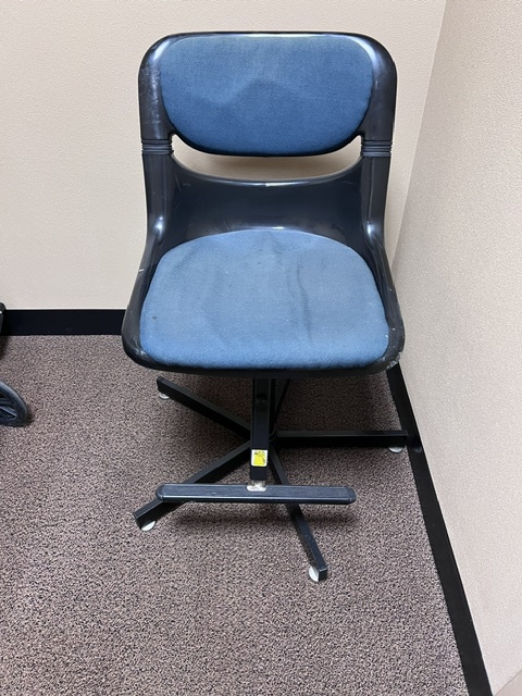 Green Cloth Hydraulic Stools with foot rest