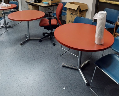 Round meeting table