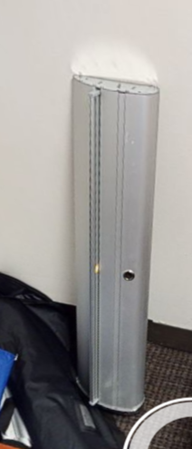 Projecter pull down screen