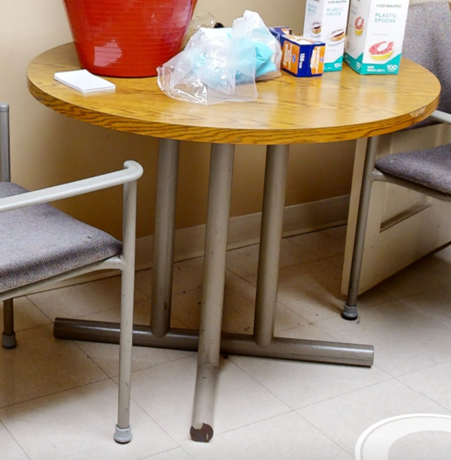 Round meeting table