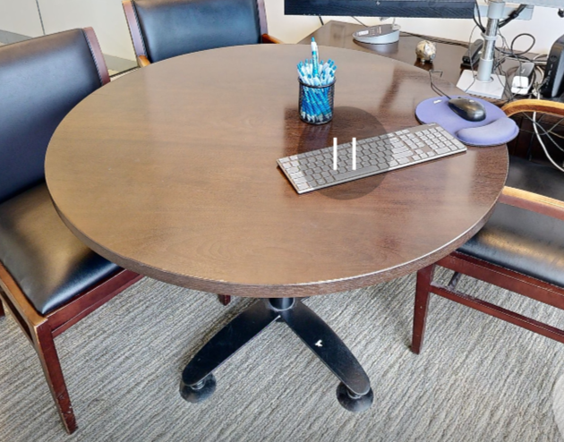 Meeting table