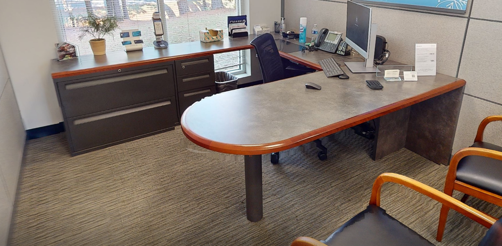 U-shaped desk