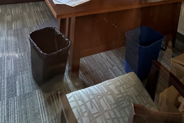 Garbage bin