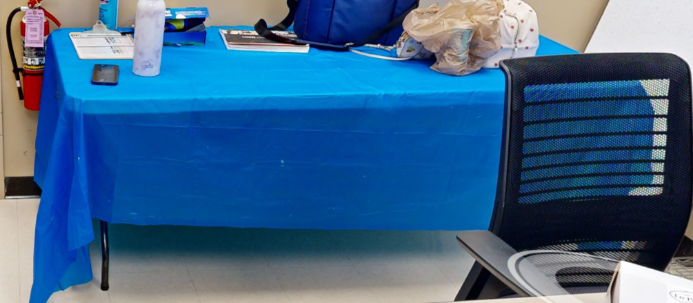 Folding table
