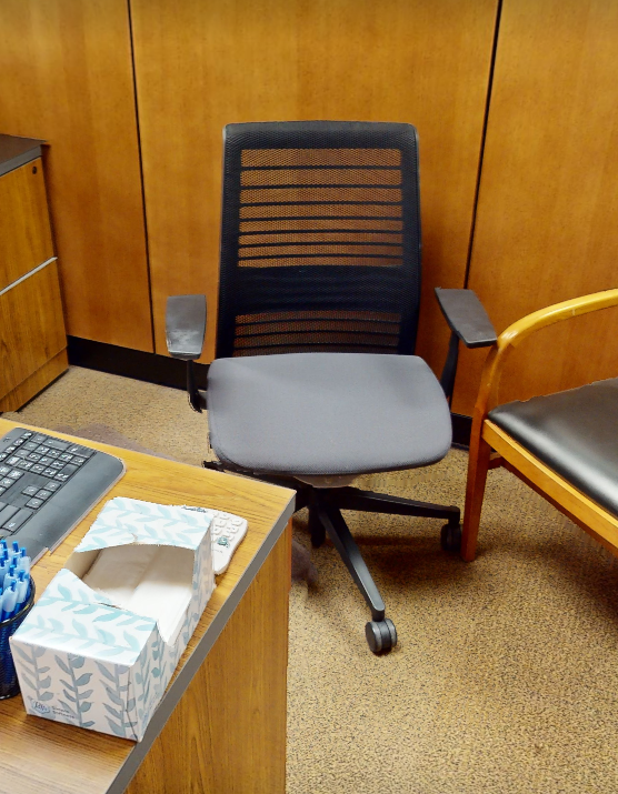 Task chair, with arms