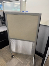 ROLLING PRIVACY SCREEN