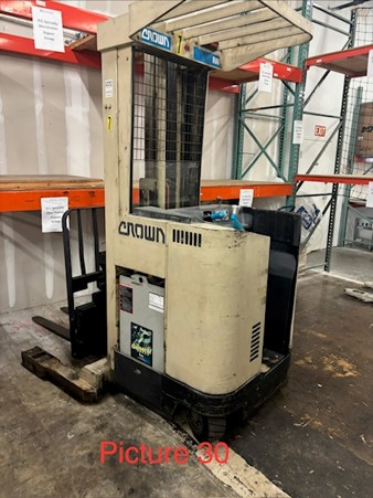 crown forklift