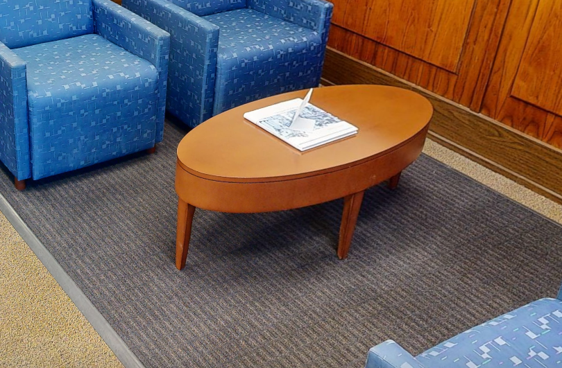 Oval coffee table