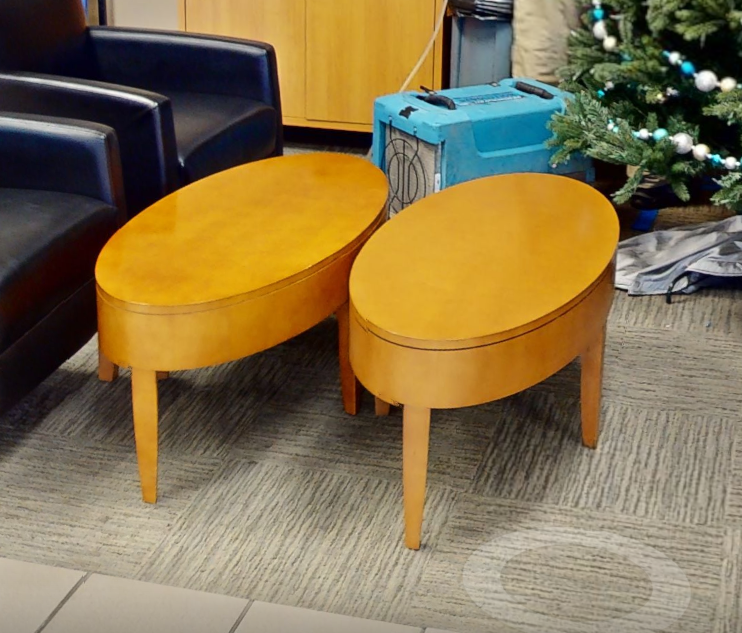 Oval coffee table