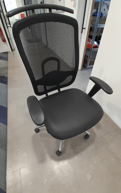 Black fabric mesh back swivel chair