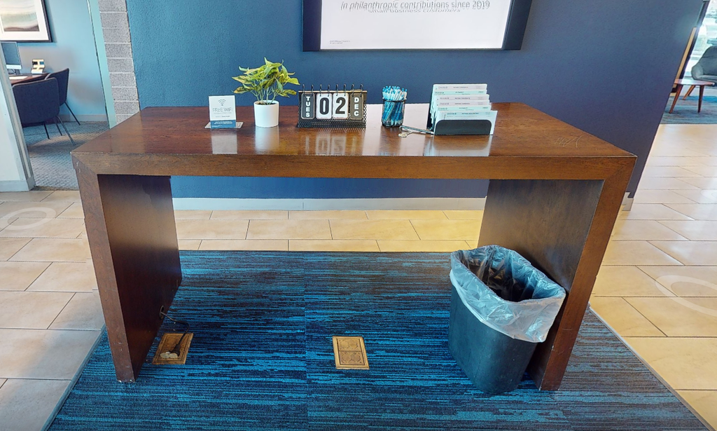 Standing table