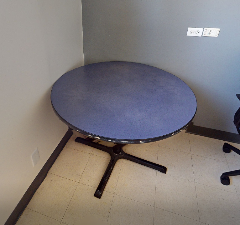 Round meeting table