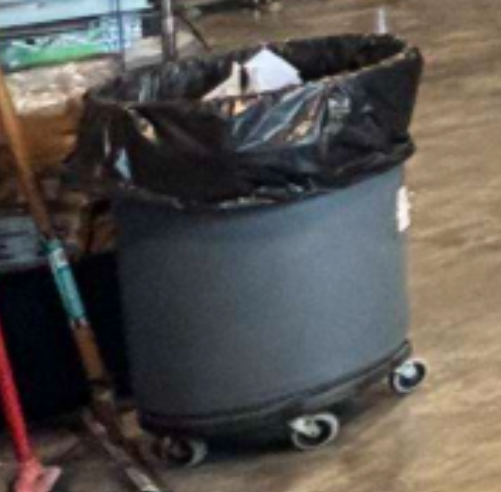33 gallon Garbage cans