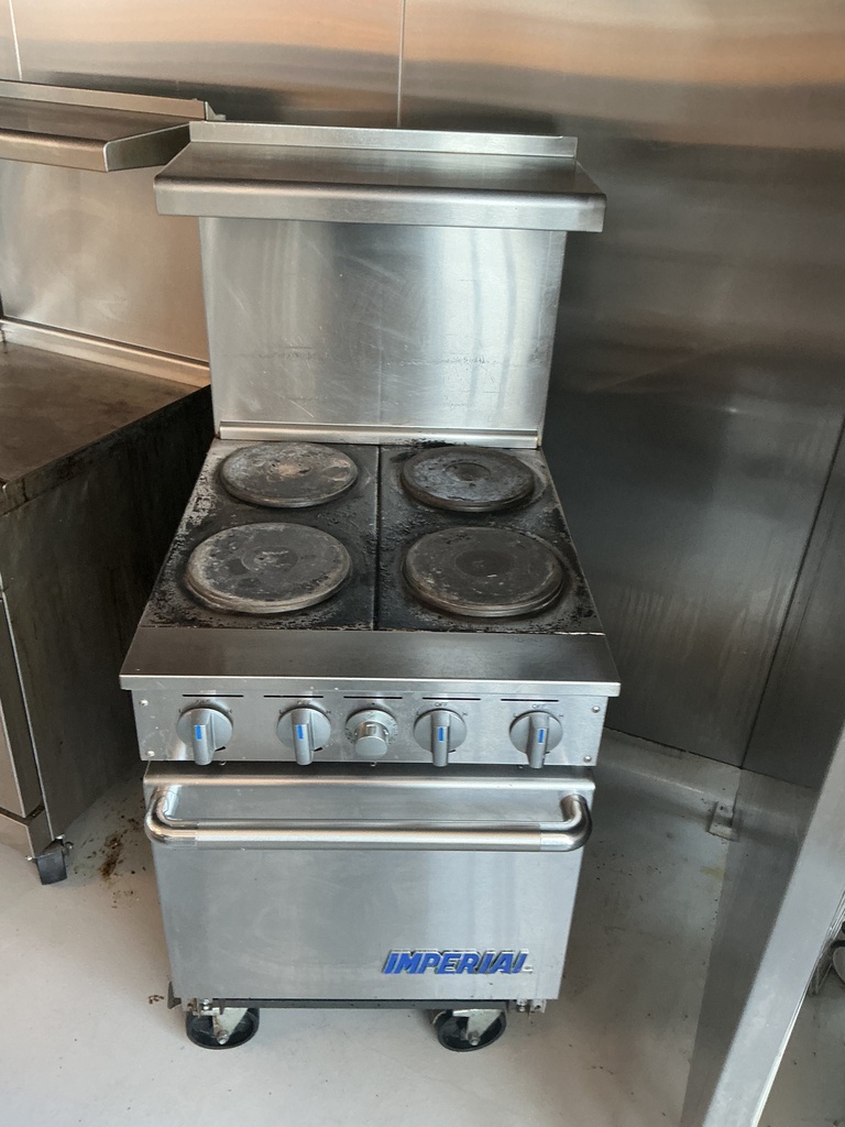 Stove w/oven —electric w/ burners