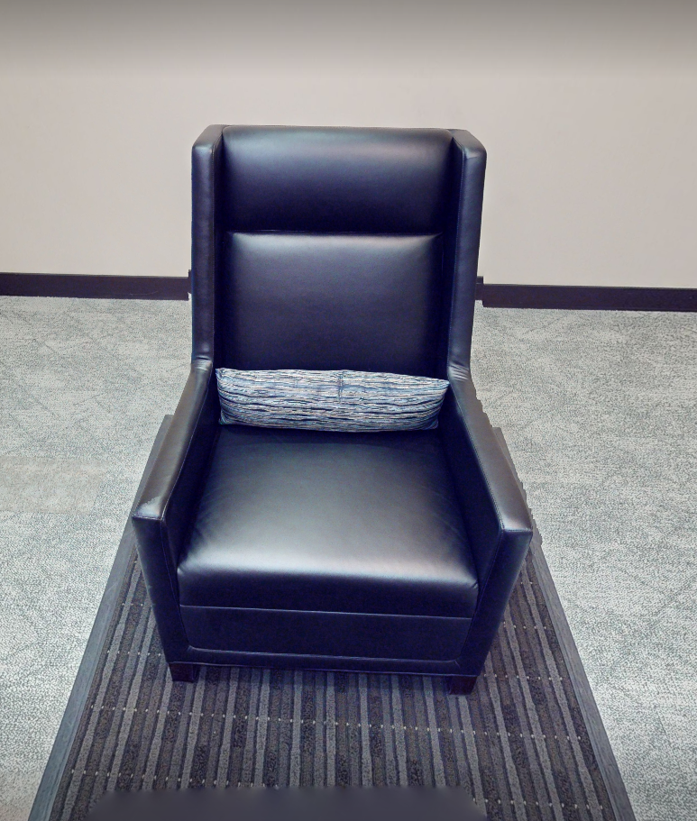Tall-back lounge chair