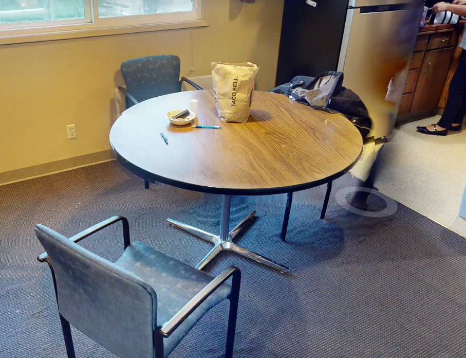 Round meeting table