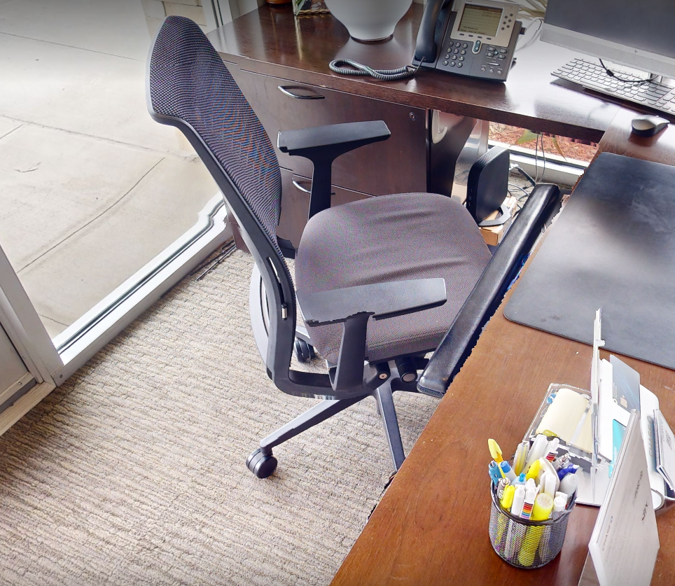 Task chair, with arms