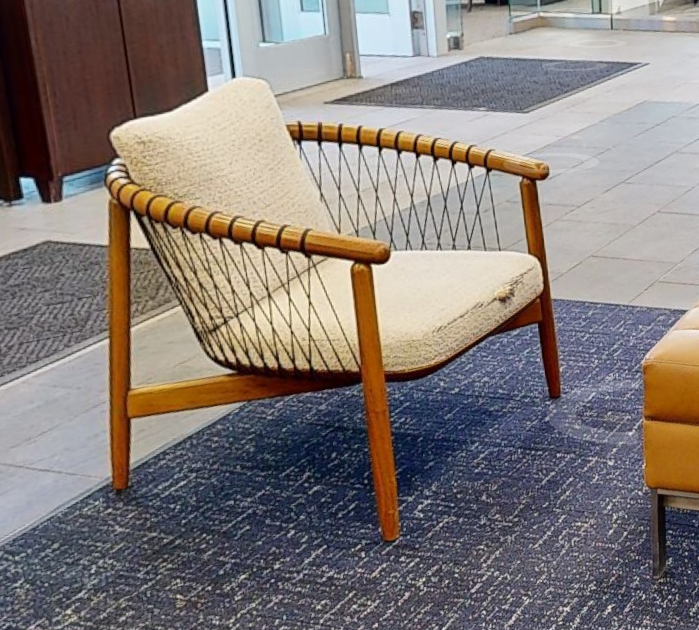 Wht lounge chair