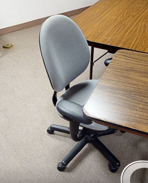 Powder blue task chair w/arms