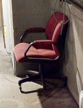 Red task chair w/arms