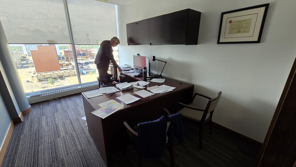 Private Office Suite Setup 2 (Desk, Overhead)