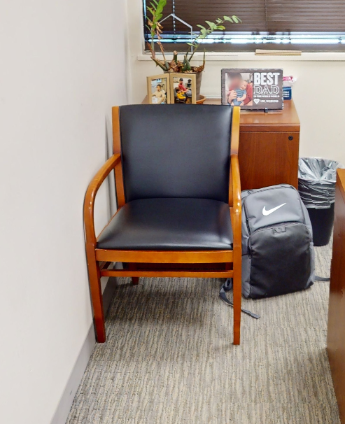 Guest chair