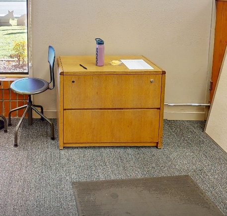 2D lateral credenza