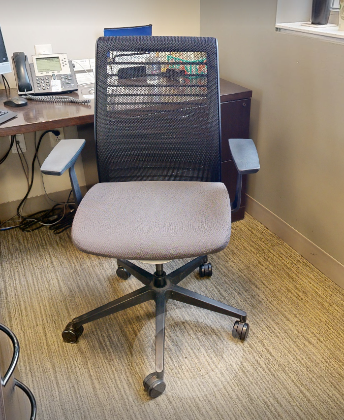 Task chair, with arms