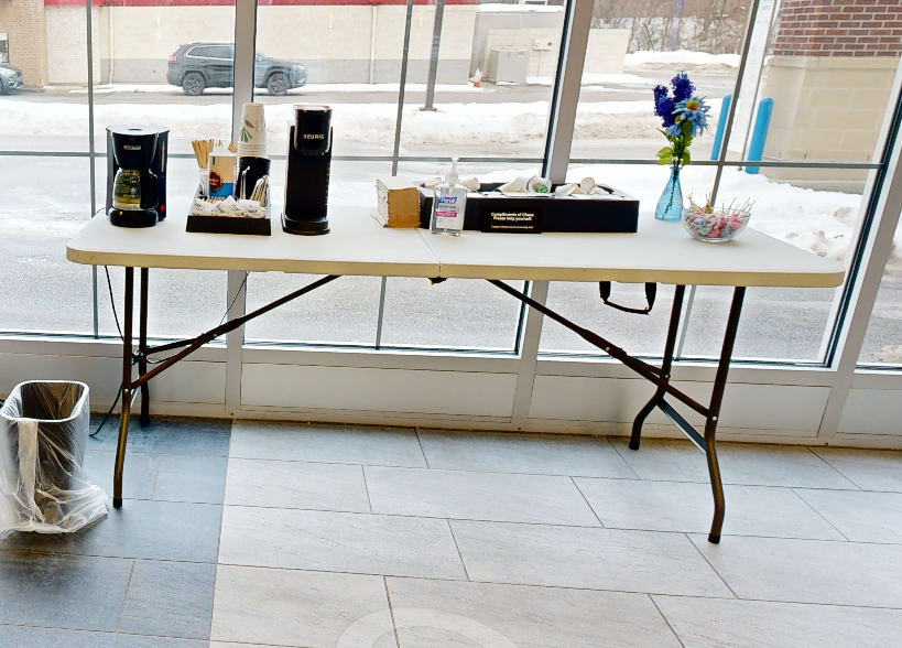 Folding table