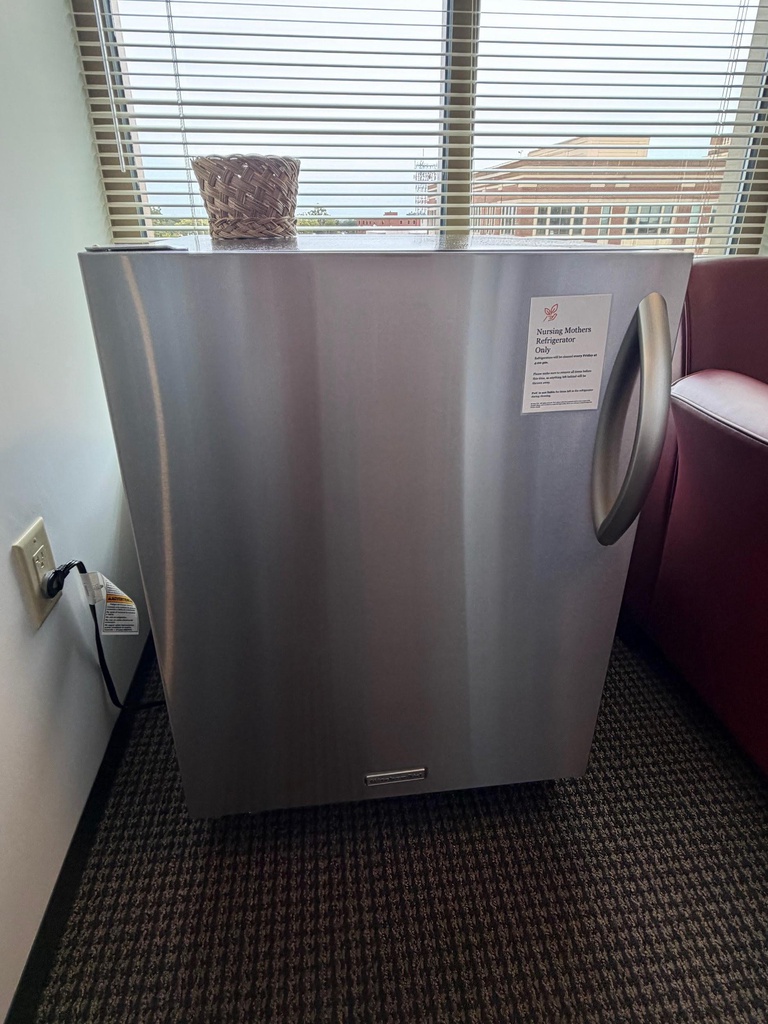 34'' x 24'' x 25 Mini Fridge