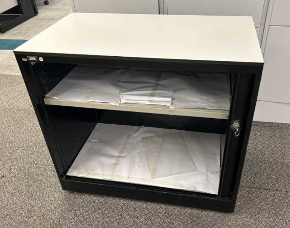 Low Roller Shutter Door Cabinet
White MFC top
Adjustable shelf
Black steel finish