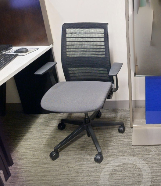 Task chair, with arms