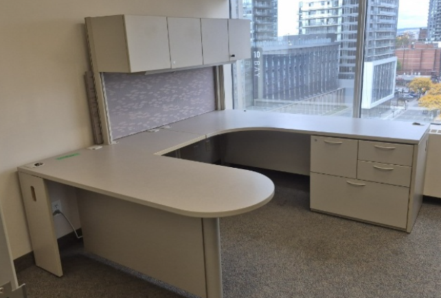 U-Shaped Office Suite with overhead hutch