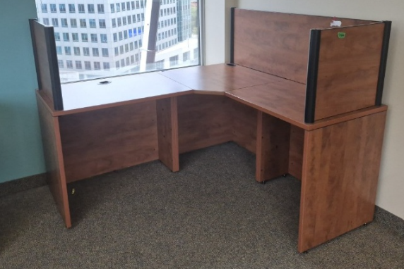 L-Shaped desk with Privacy Panels